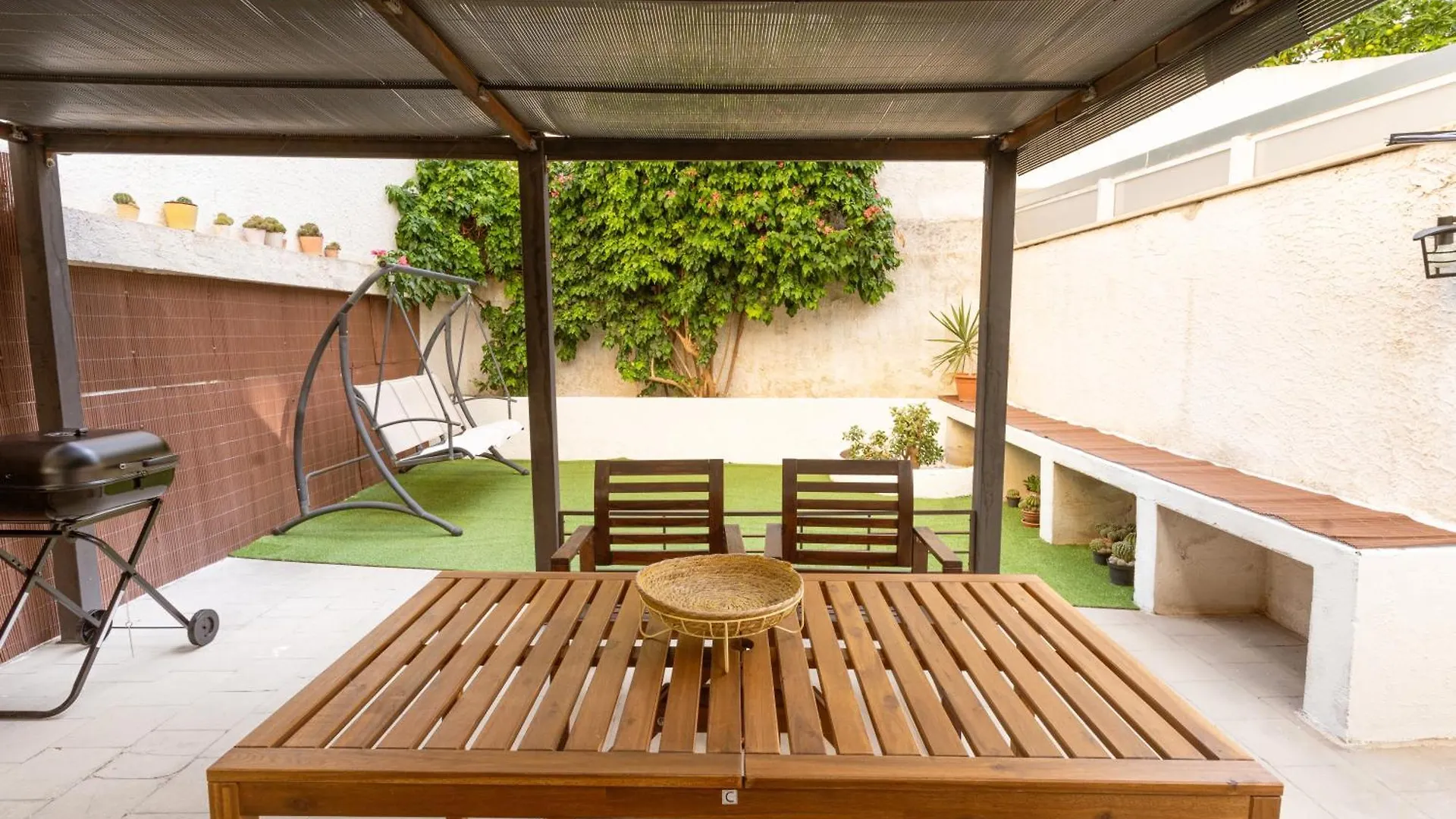 Behomes Peaceful Retreat W Sauna Near S Centrale location