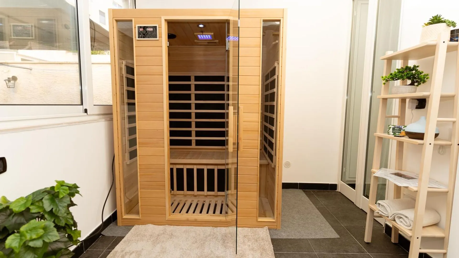 Behomes Peaceful Retreat W Sauna Near S Centrale Bari Apartment